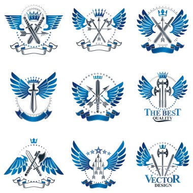 Vintage Silah Amblemleri ayarlandı. Heraldik Arma Arma dekoratif amblemleri izole vektör illüstrasyonları koleksiyonu.