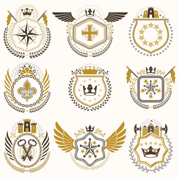 Heraldische Emblemen Met Vleugels Geïsoleerd Witte Achtergrond Collectie Van Vector — Stockvector