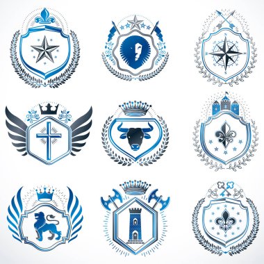 Ödül tarzında tasarlanmış vektör klasik hanedan arması. Ortaçağ kuleleri, cephanelik, kraliyet tacları, yıldızlar ve diğer grafik tasarım elementleri koleksiyonu. 