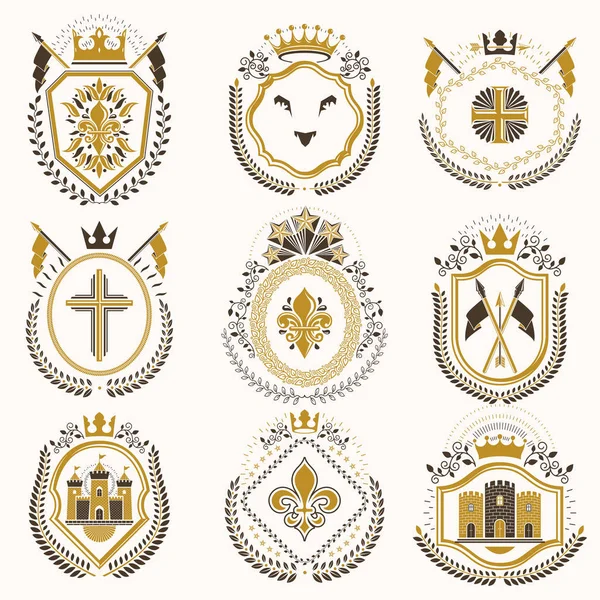 Conjunto Emblemas Vintage Con Elementos Decorativos Como Coronas Estrellas Alas — Vector de stock