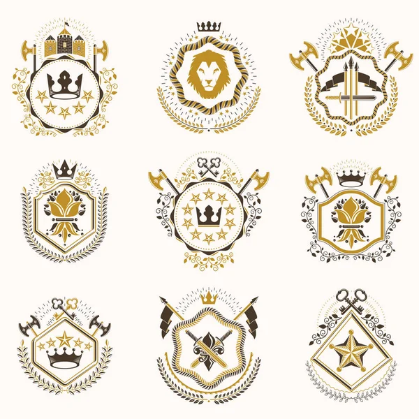 Set Heraldische Wapenschilden Met Vintage Elementen Kronen Sterren Vogel Vleugels — Stockvector