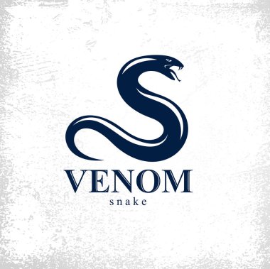 Zehirli yılan vintage dövme, vektör logo veya arması aggressi