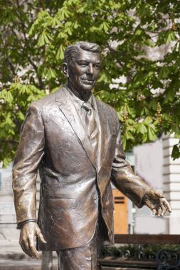 Eski ABD Başkanı Ronald Reagan heykeli