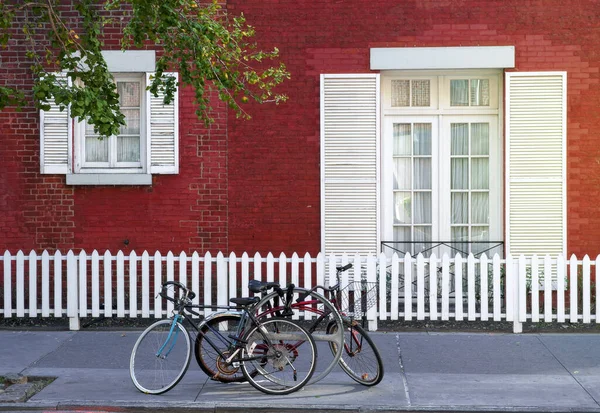 West Village concurrida escena de la vida callejera Nueva York — Foto de Stock