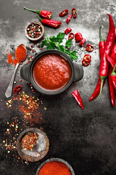 Spicy chili sauce, ketchup — Stock Photo, Image