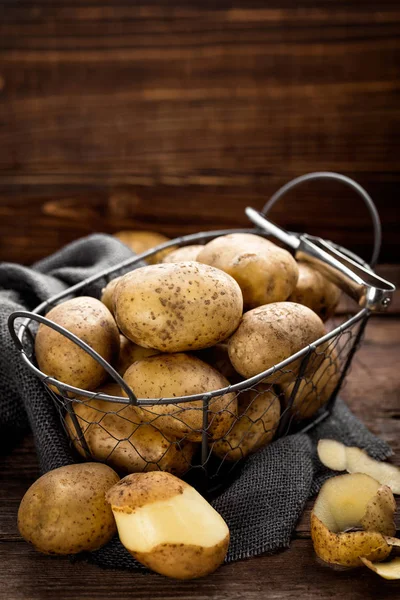 Świeże surowego ziemniaka — Zdjęcie stockowe