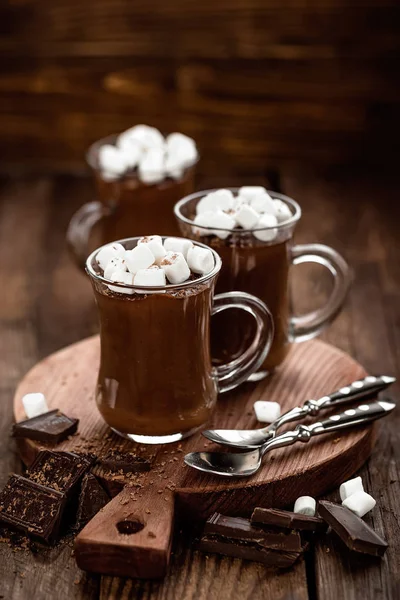 Dessert alla cioccolata calda con marshmallow — Foto Stock