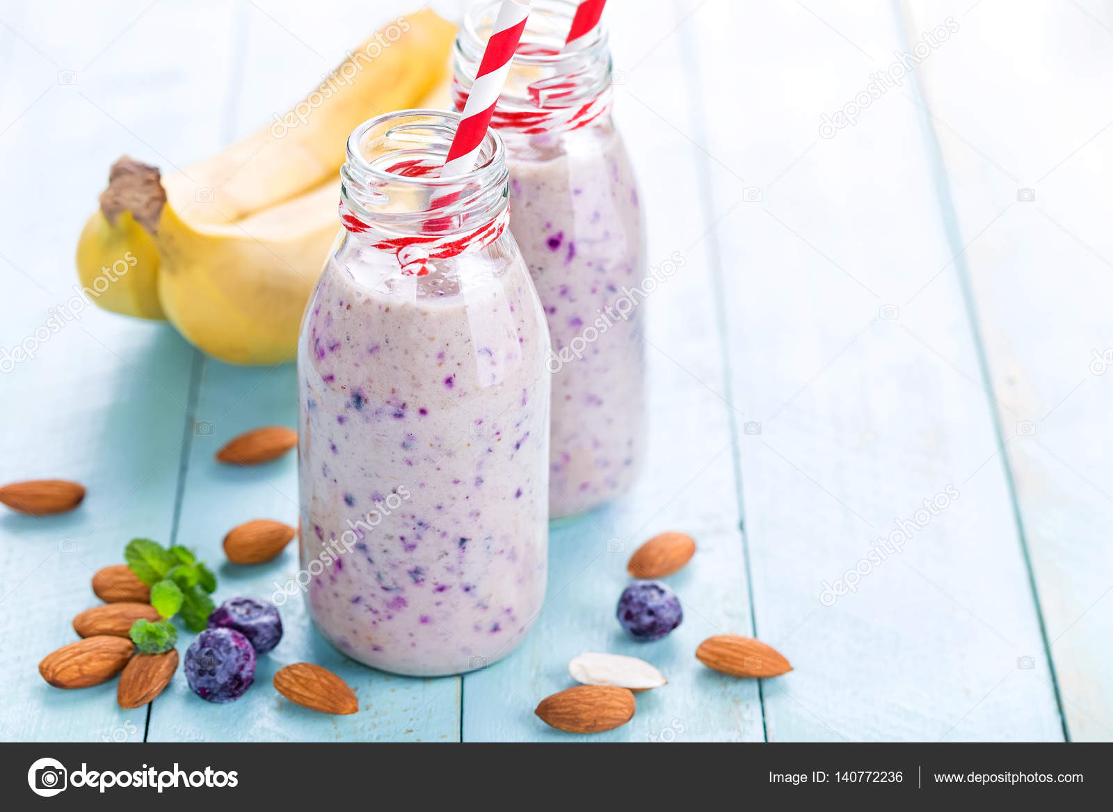 smoothie med yoghurt och bär smoothie med yoghurt och bär