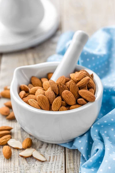 Almond nuts, vegan healthy food — Stock Photo, Image