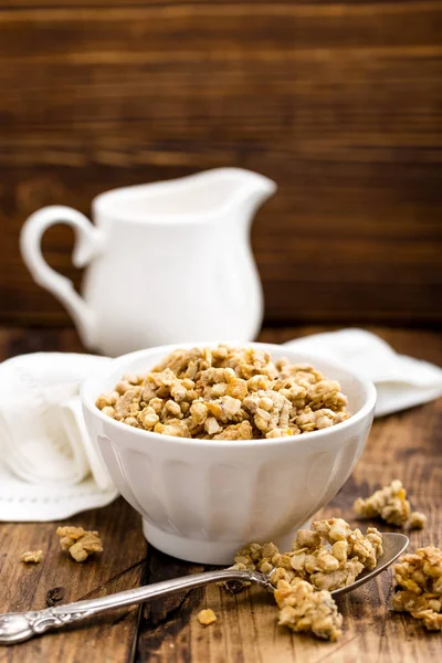 Granola στη ΓΥΑΛΑ — Φωτογραφία Αρχείου