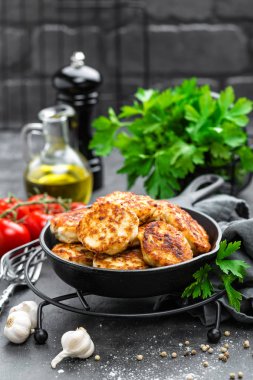 Tavuk et pirzola masada