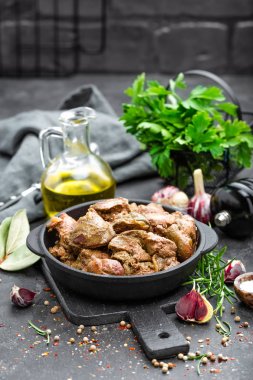 Kızarmış tavuk karaciğer portre