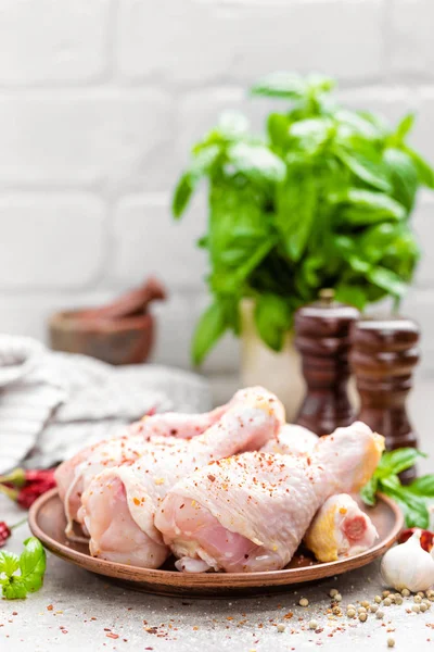 Ayam mentah kaki, paha ayam — Stok Foto
