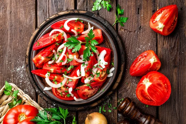 Insalata di pomodori, insalata di verdure con pomodori — Foto Stock