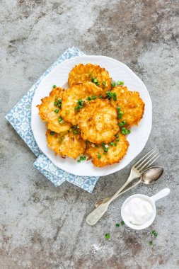 Patates gözlemesi, draniki, börek