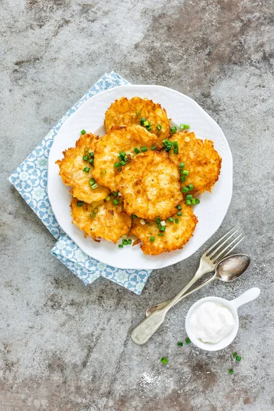 Potato pancakes, draniki, fritters — Stock Photo, Image