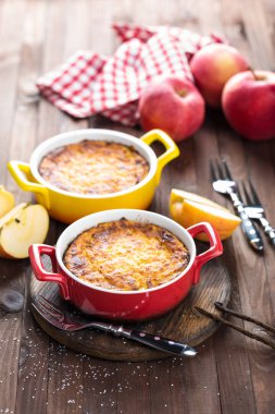 Süzme peynir güveci, tatlı kahvaltı.