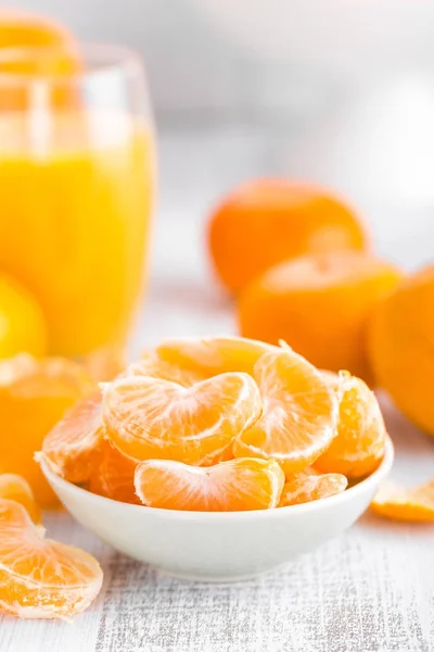 Fresh peeled mandarins, tangerines — Stock Photo, Image