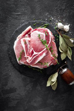 Çiğ et, domuz eti biftek