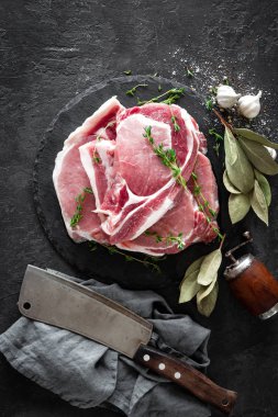 Çiğ et, domuz eti biftek