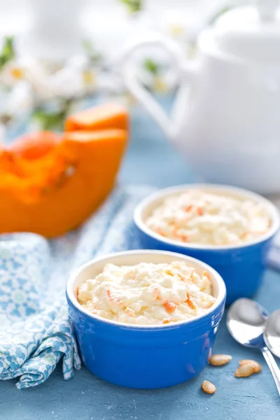 Kochen Auf Dem Küchentisch Köstliche Mini Auflauf Mit Quark Und — Stockfoto