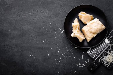 Parmesan peyniri, üstten görünüm