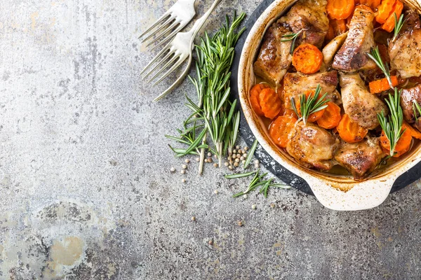 Carne Horno Con Zanahorias —  Fotos de Stock