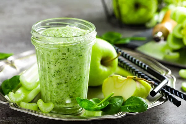 Smoothie Świeże Zielone Jabłko Seler Szpinak — Zdjęcie stockowe