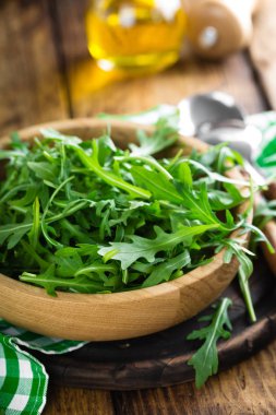 Roka yaprakları, taze rucola