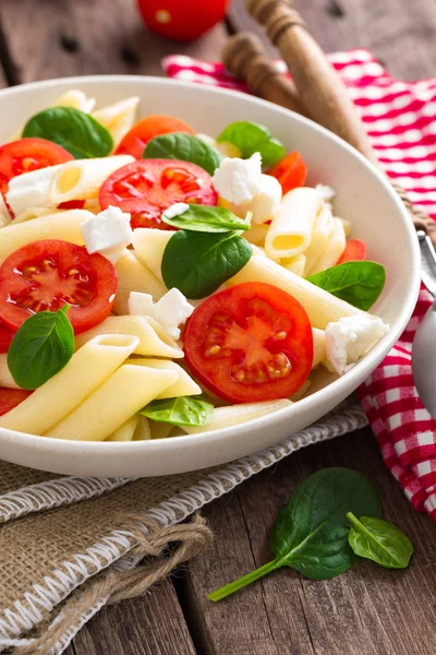 Salade Pâtes Avec Tomate Cerise Rouge Fraîche Fromage Feta Cuisine — Photo