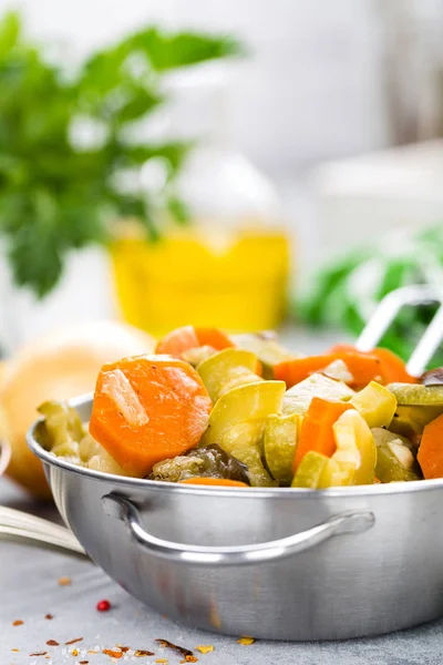 蔬菜炖菜 烤蔬菜 素食食品 — 图库照片