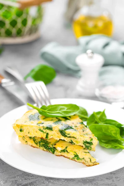 Omelette Mit Spinatblättern Omelette Auf Teller Rührei — Stockfoto