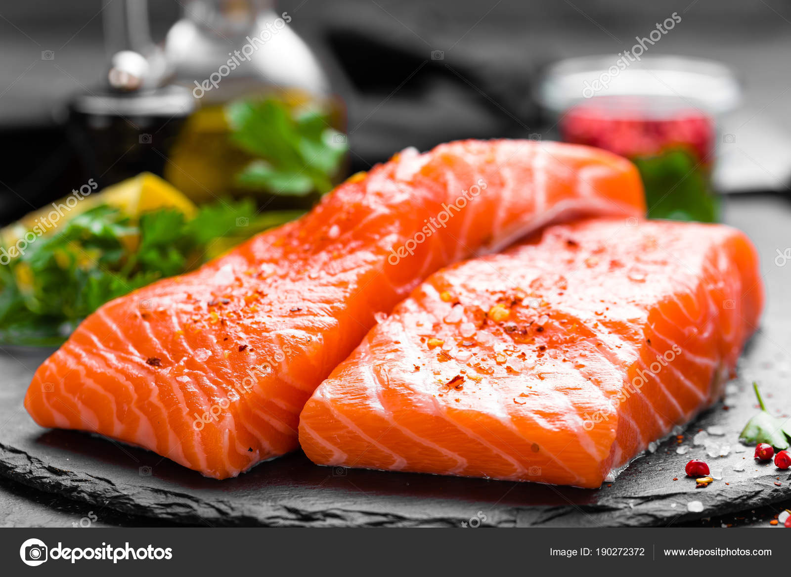 Роллы с рыбой. Лососеобразные горбуша. Какой лосось используется. Форель чавыча слабосоленая. Какой лосось используется.