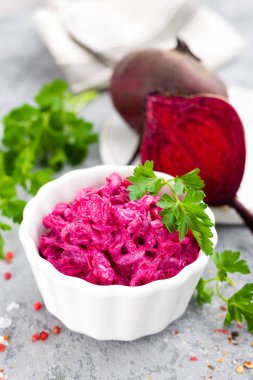 Pancar salatası. Haşlanmış pancar salatası.