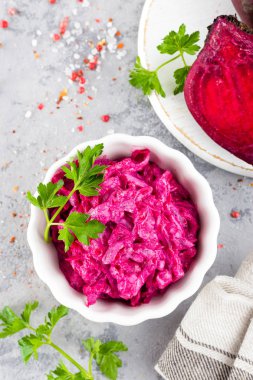 Pancar salatası. Haşlanmış pancar salatası.