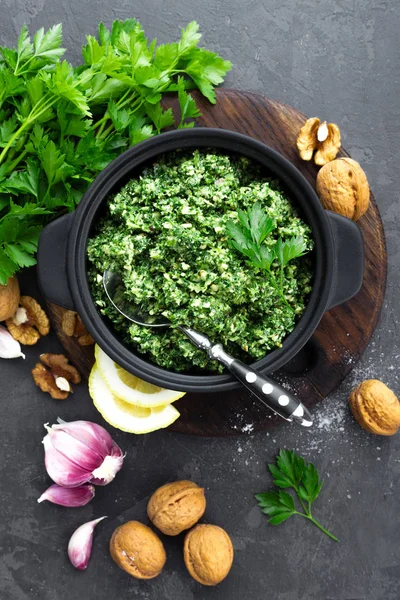 Pesto Pesto Italiano Com Pastilha Fresca Alho Suco Limão Nozes — Fotografia de Stock