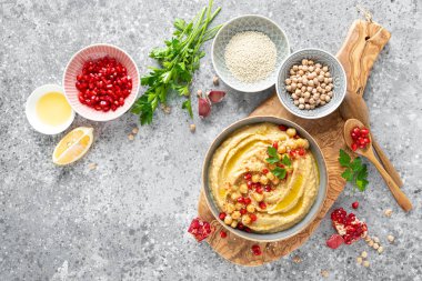 Tahini 'li nohut humusu. Sağlıklı vejetaryen aperatifi. Orta Doğu mutfağı