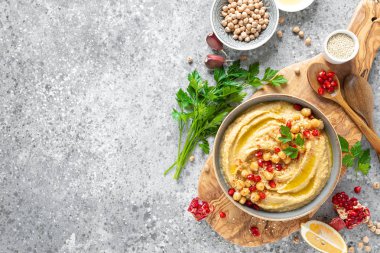 Tahini 'li nohut humusu. Sağlıklı vejetaryen aperatifi. Orta Doğu mutfağı