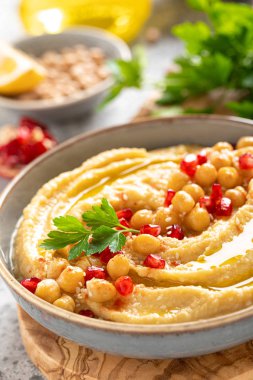 Tahini 'li nohut humusu. Sağlıklı vejetaryen aperatifi. Orta Doğu mutfağı