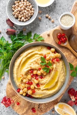 Tahini 'li nohut humusu. Sağlıklı vejetaryen aperatifi. Orta Doğu mutfağı