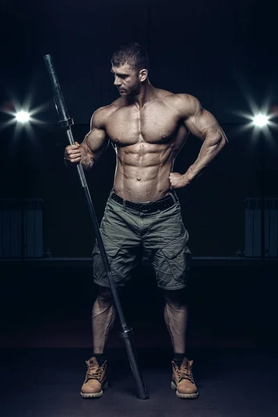 Bodybuilder masculin, modèle de remise en forme — Photo