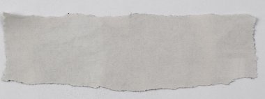 Yırtık kağıt parçası