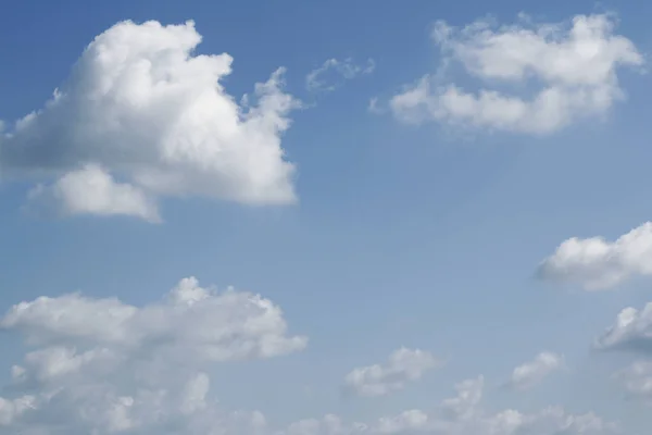 Fluffy white clouds — Stock Photo, Image