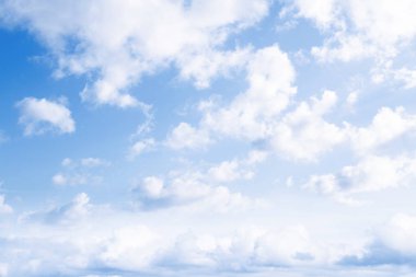 gökyüzündeki bulutlar