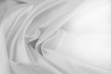 Beyaz ipek kumaş