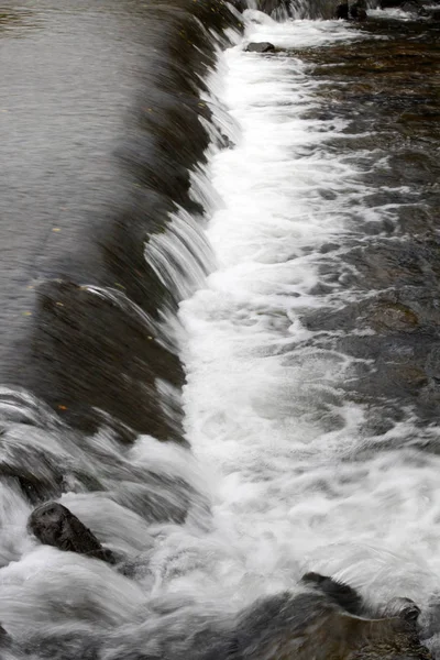 Fast flowing stream — Stock Photo, Image