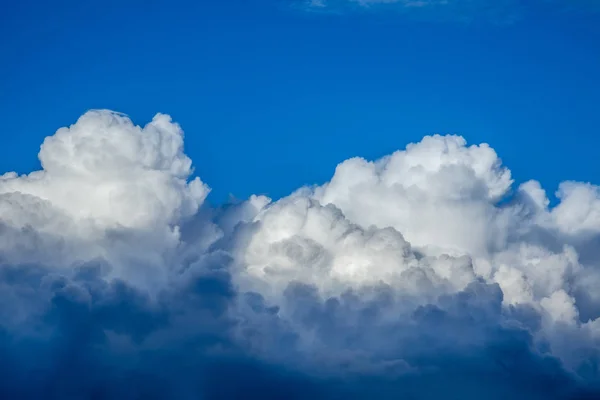 Nubes en el cielo —  Fotos de Stock