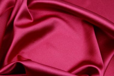 Kırmızı ipek kumaş