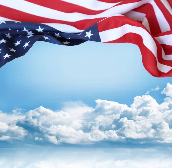 Bandera americana y cielo —  Fotos de Stock