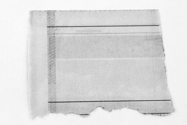 Yırtık kağıt parçası